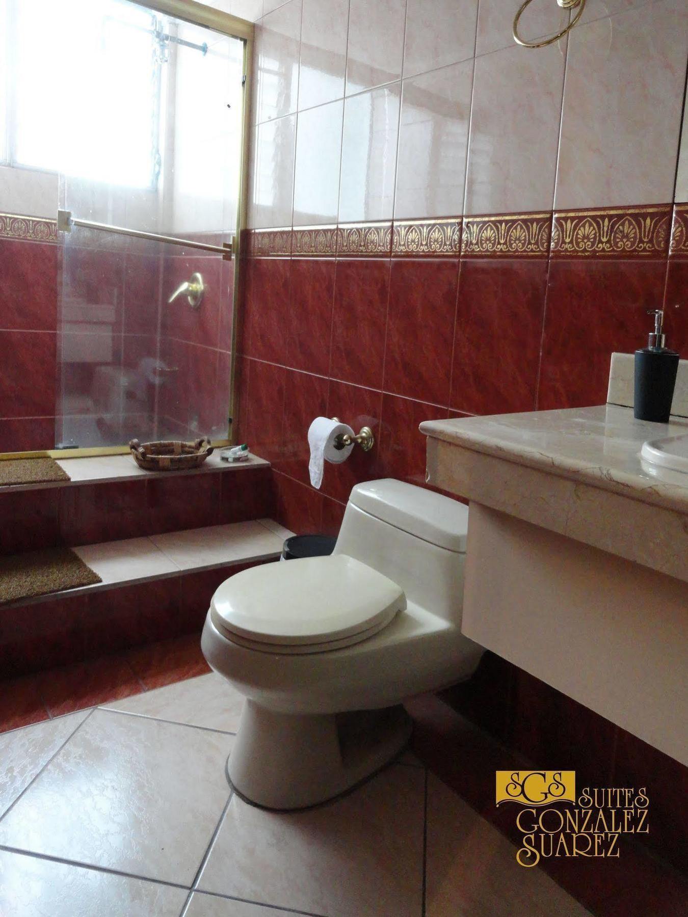 Hotel Suites Gonzalez Suarez Кито Экстерьер фото